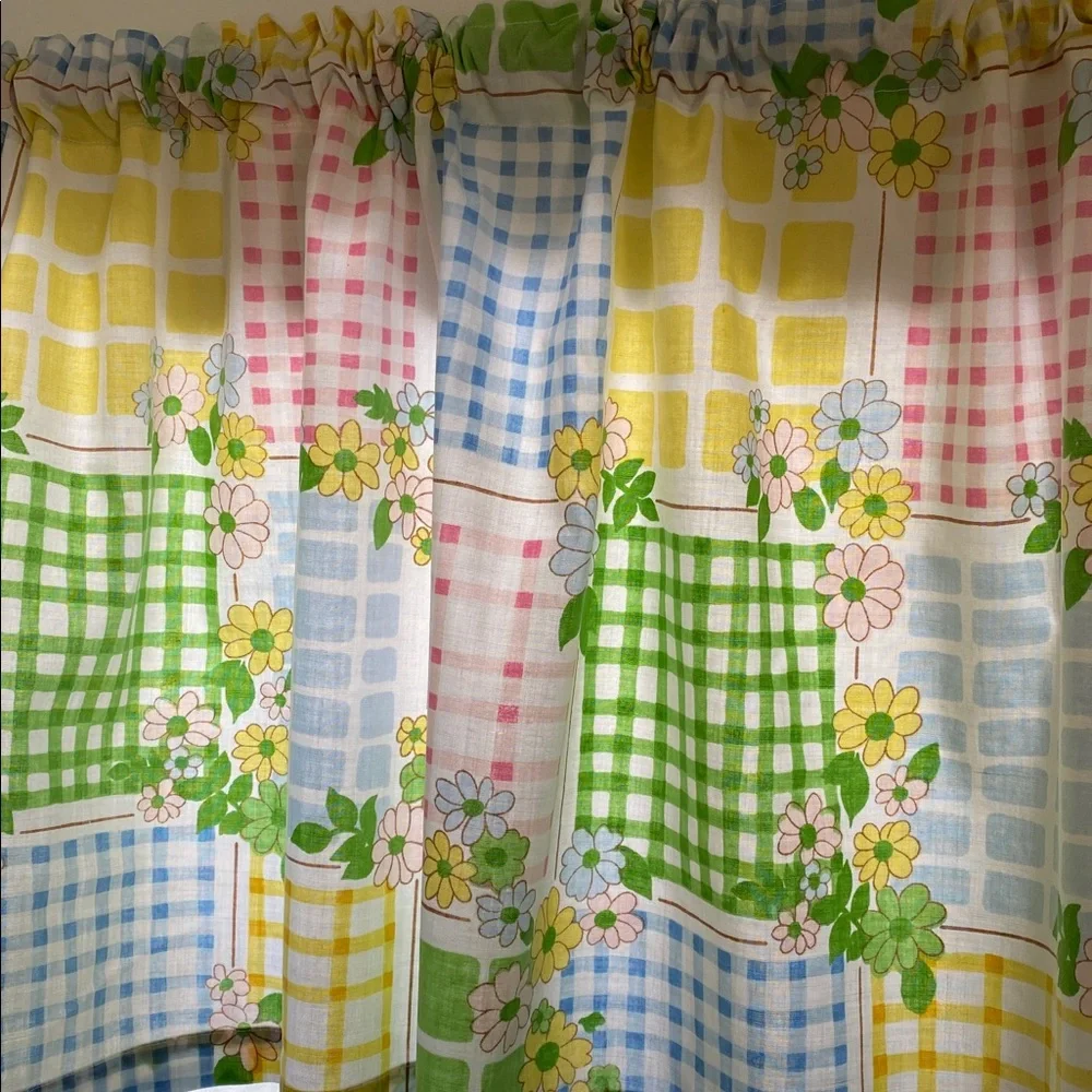 VTG Restyled Bedsheet Café Curtains